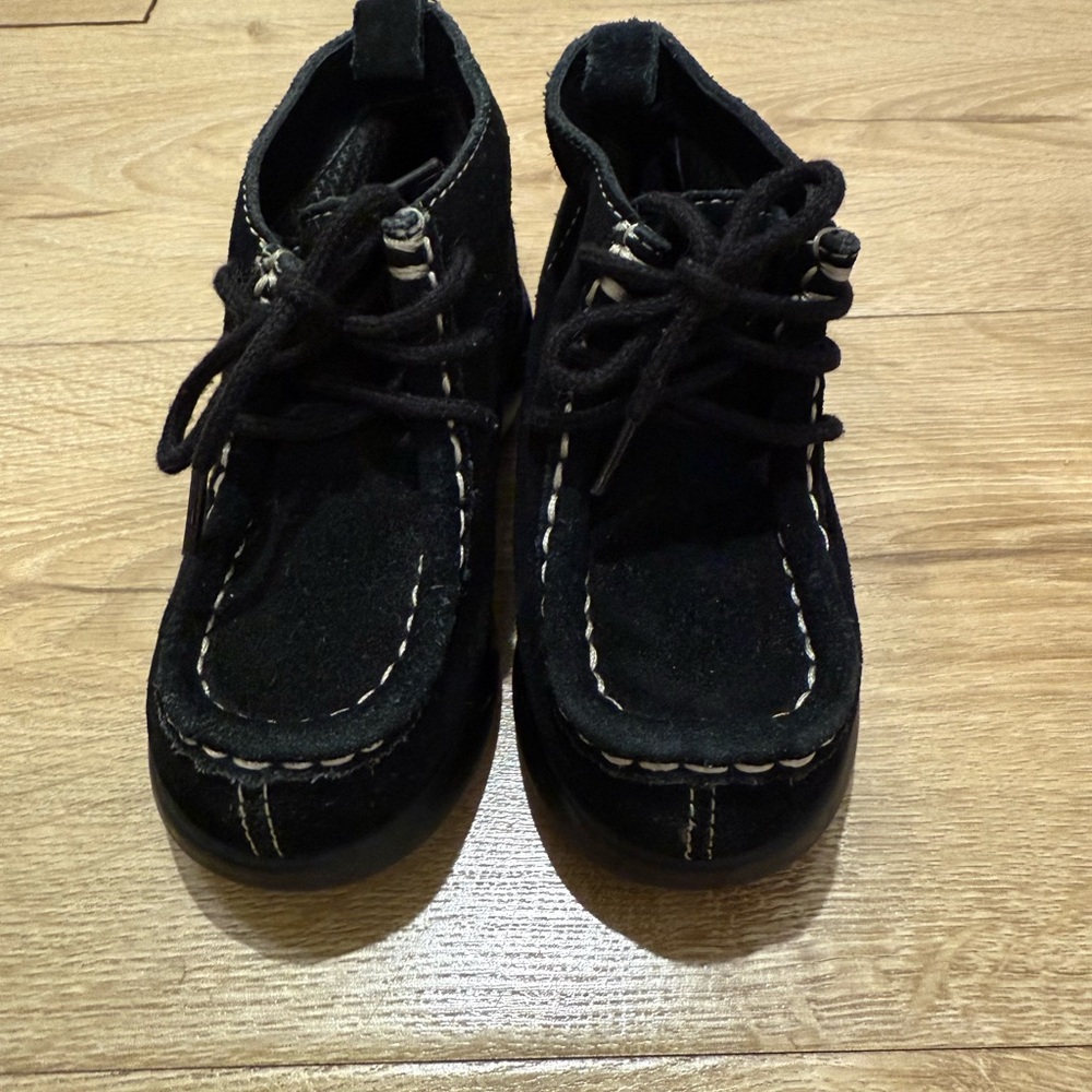 Gymboree black suede contrast stitch ankle boots 8 toddler